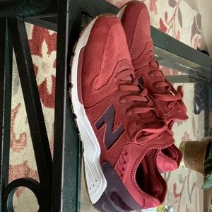 Men’s New Balance 009